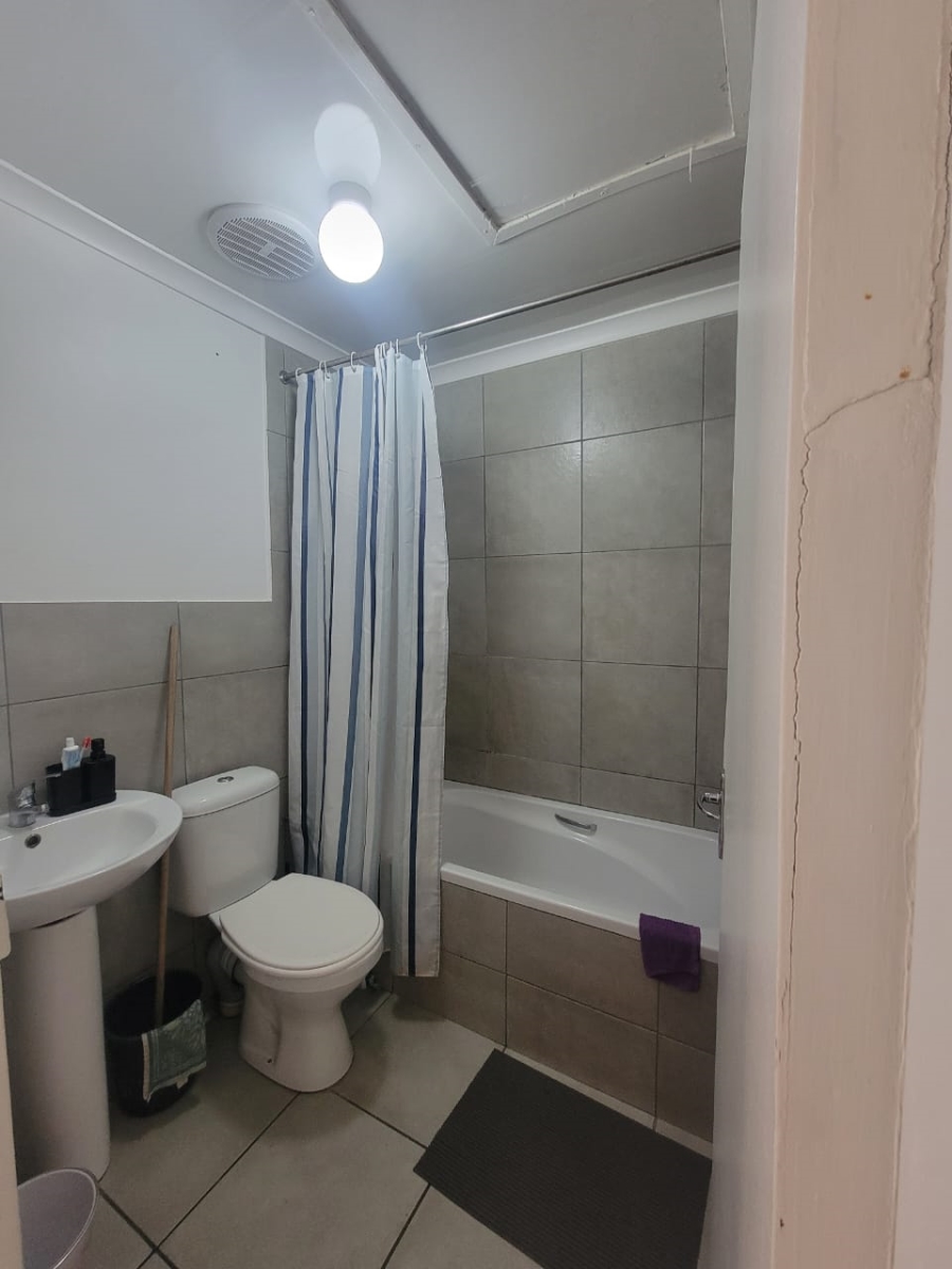 To Let 2 Bedroom Property for Rent in Tuscany Glen Western Cape